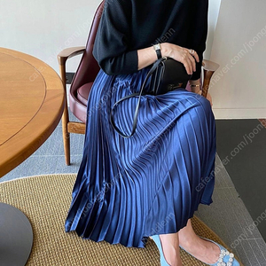 라밤바룸 베르 플리츠 스커트 네이비M 미착용 새상품