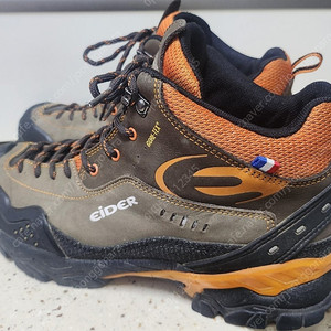 [급처분/최종가] [75,000원] 아이더 고어텍스 등산화 260mm