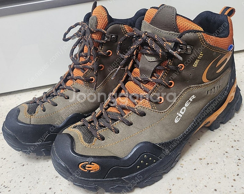 [급처분/최종가] [75,000원] 아이더 고어텍스 등산화 260mm--1