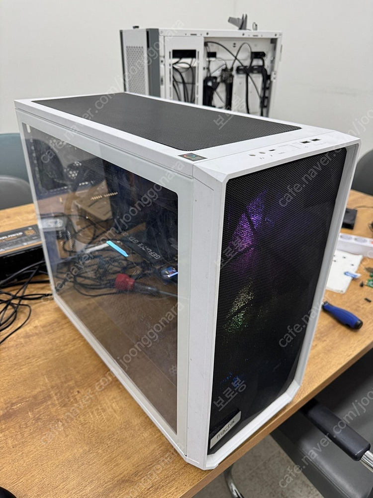 라이젠3950x 64g 1080ti 고사양 게이밍 컴퓨터 본체 팝니다.--3