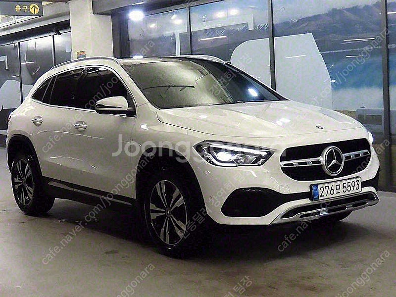 벤츠 GLA 중고 벤츠 GLA클래스 중고 흰색 2021년식 50,920km GLA220 중고자동차--0