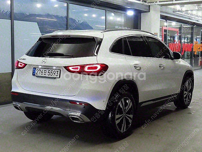 벤츠 GLA 중고 벤츠 GLA클래스 중고 흰색 2021년식 50,920km GLA220 중고자동차--4