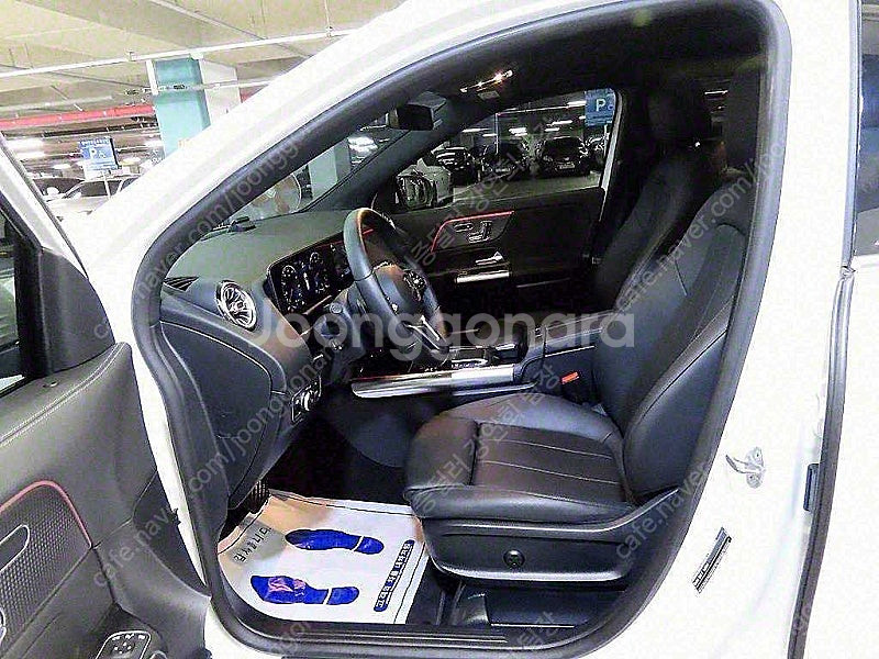 벤츠 GLA 중고 벤츠 GLA클래스 중고 흰색 2021년식 50,920km GLA220 중고자동차--6