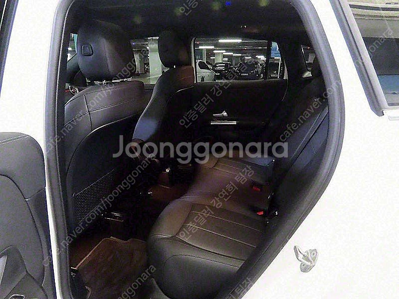벤츠 GLA 중고 벤츠 GLA클래스 중고 흰색 2021년식 50,920km GLA220 중고자동차--7