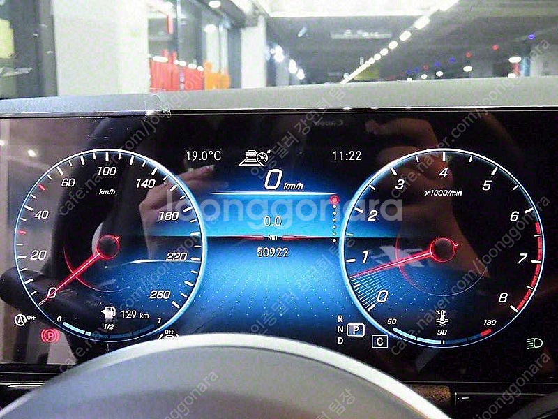 벤츠 GLA 중고 벤츠 GLA클래스 중고 흰색 2021년식 50,920km GLA220 중고자동차--9