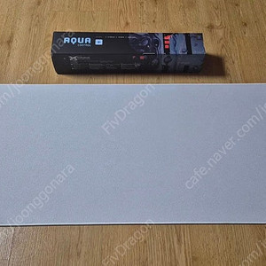 아쿠아 컨트롤 플러스 화이트 장패드 (900x400)