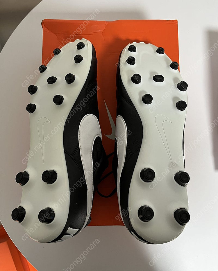 나이키 축구화/풋살화 300사이즈 다수(풀박스 새상품&중고) 이미지