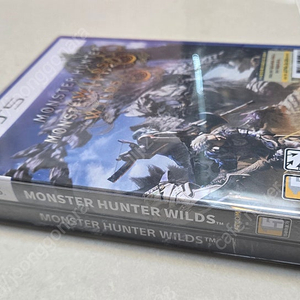 PS5 몬스터헌터 와일드 팝니다. (코드사용, 스틸케이스 포함)