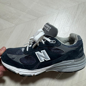 뉴발란스 993 새상품 네이비 판매 합니다.