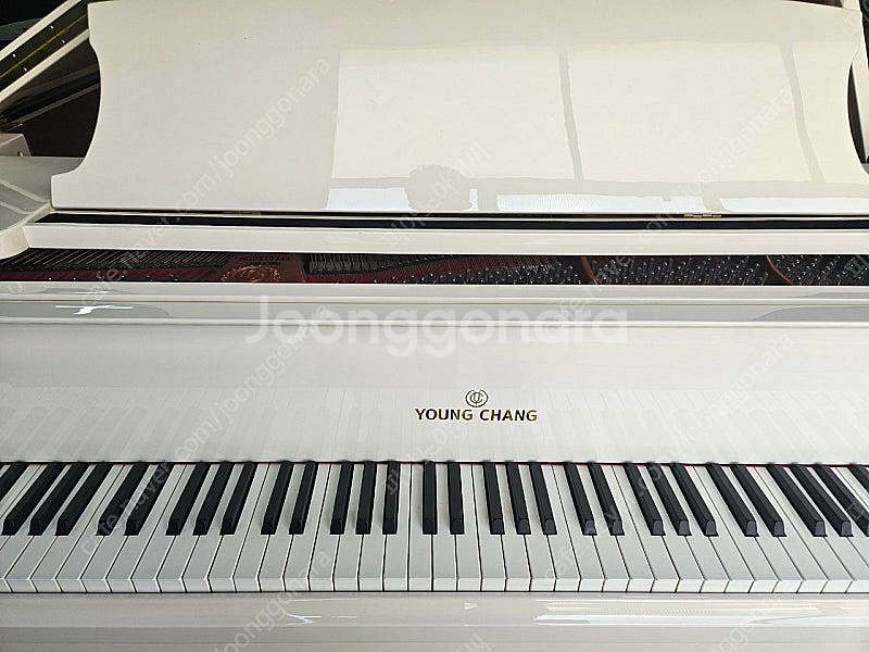 2018년생산 화이트 영창베이비 그랜드피아노 Y-157--7