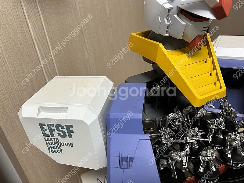 건담 MFS 버스트 디스플레이 흉상 케이스 판매합니다.--3