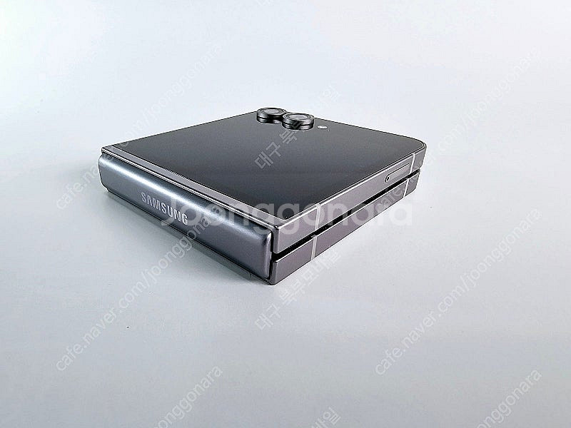 갤럭시 Z플립6 256GB 특S급 실버쉐도우 공기계 중...--3