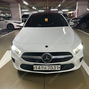벤츠 A220 세단 - 2020년8월 팝니다.