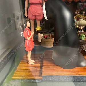 지브리 센과 치히로의 행방불명, 이웃집 토토로, 붉은돼지, 천공의 선 라퓨타, 아리에티, 바람이 분다 등 다수 판매