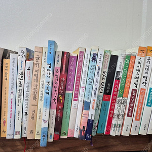 토익 및 영어책 15권, 소설책25권,조선의 과학자등(초등생) 만화섞임 8권,메이플홈런왕,내일은실험왕 만화책등 상태좋음