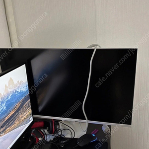 삼성 m5 32인치 스마트 모니터 화이트 팝니다