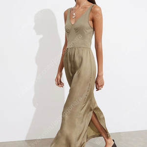 앤아더스토리즈 슬리브리스 투톤 미디 드레스 (그레이 브라운) 34사이즈