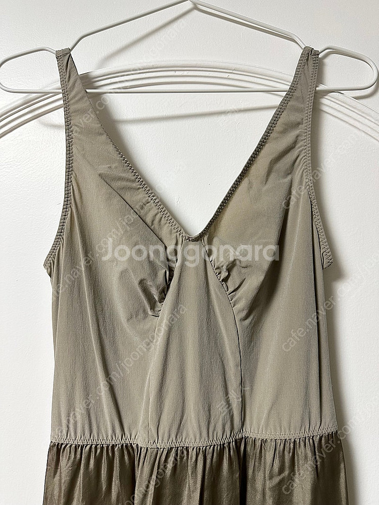 앤아더스토리즈 슬리브리스 투톤 미디 드레스 (그레이 브라운) 34사이즈--5