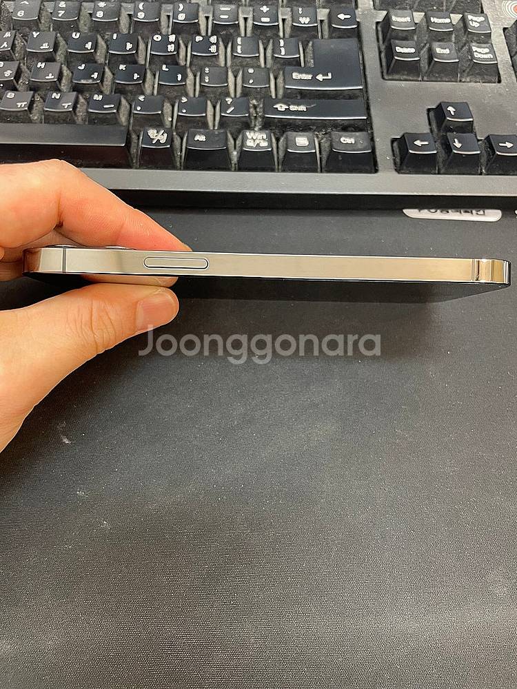 아이폰12프로 블랙 128GB 상태좋은 중고40만팝니다...--4