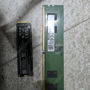 ssd nvme 256ㅎ,삼성 ddr5 8g팝니다.