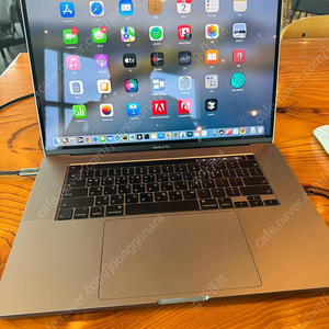 Apple 2019 인텔 맥북 프로 터치바 16인치 CTO i9, 32GB, 1TB 팝니다.