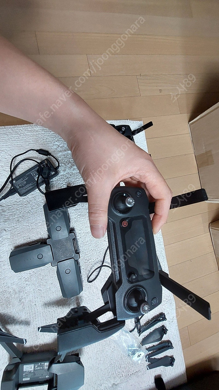 DJI 매빅 프로 1 풀세트 (배터리 3개) 판매합니다. 이미지