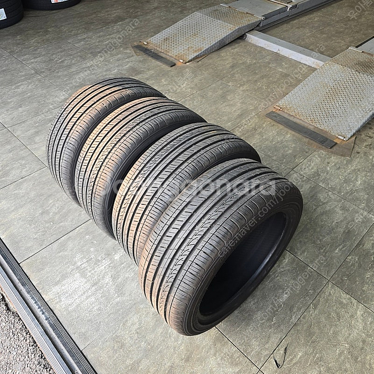 오페라 골드 225/45R17 한대분 4개 팝니다--0