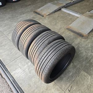 오페라 골드 225/45R17 한대분 4개 팝니다