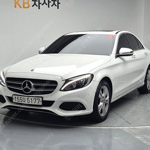 벤츠 C클래스 중고차 벤츠 중고차 수입중고차 흰색 2018년식 C220 d 4MATIC 중고차 사는법