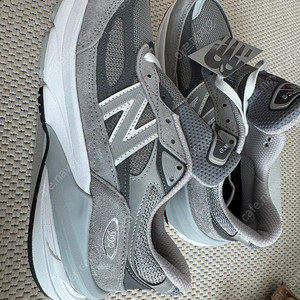 뉴발란스 990v6