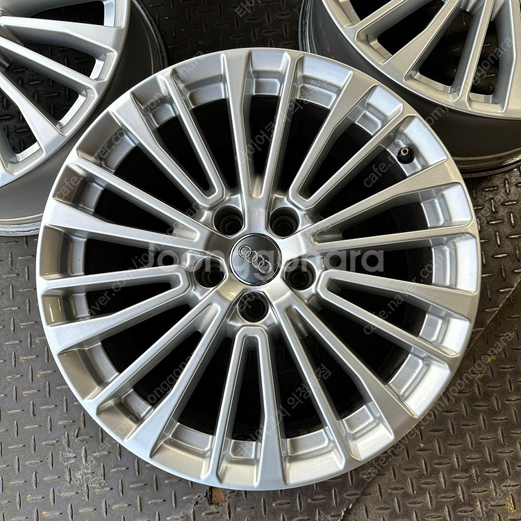 18인치 아우디 C8 A6 프리미어 40TDI 중고휠 ...--2