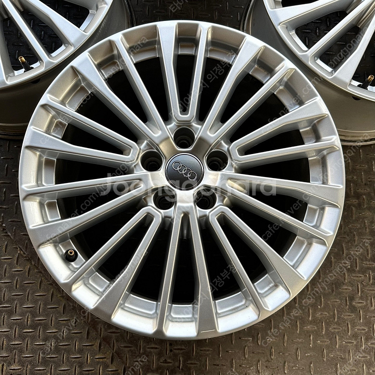 18인치 아우디 C8 A6 프리미어 40TDI 중고휠 ...--5