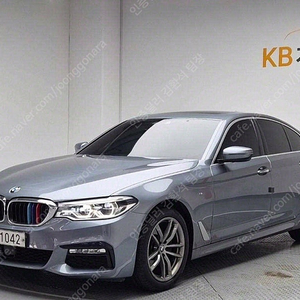 BMW 5시리즈 중고 BMW 520D 중고 5시리즈 중고차 할부 회색 2018년식 520d xDrive M 스포츠 플러스 개인사업자 차량구매