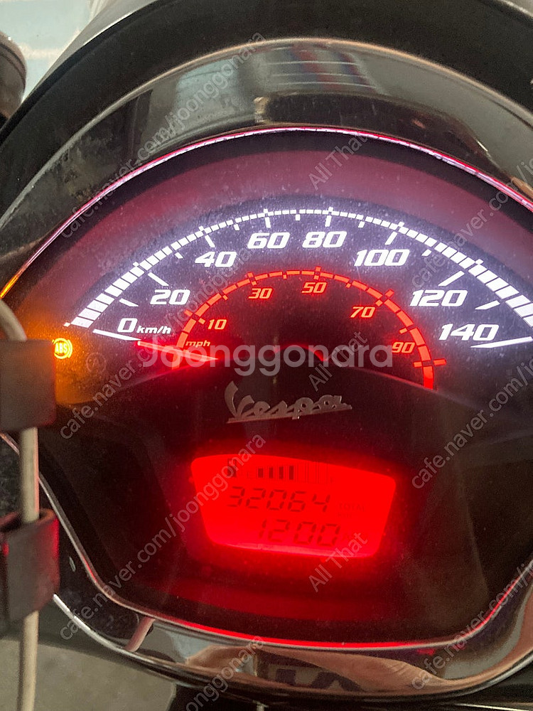 베스파gts300--2