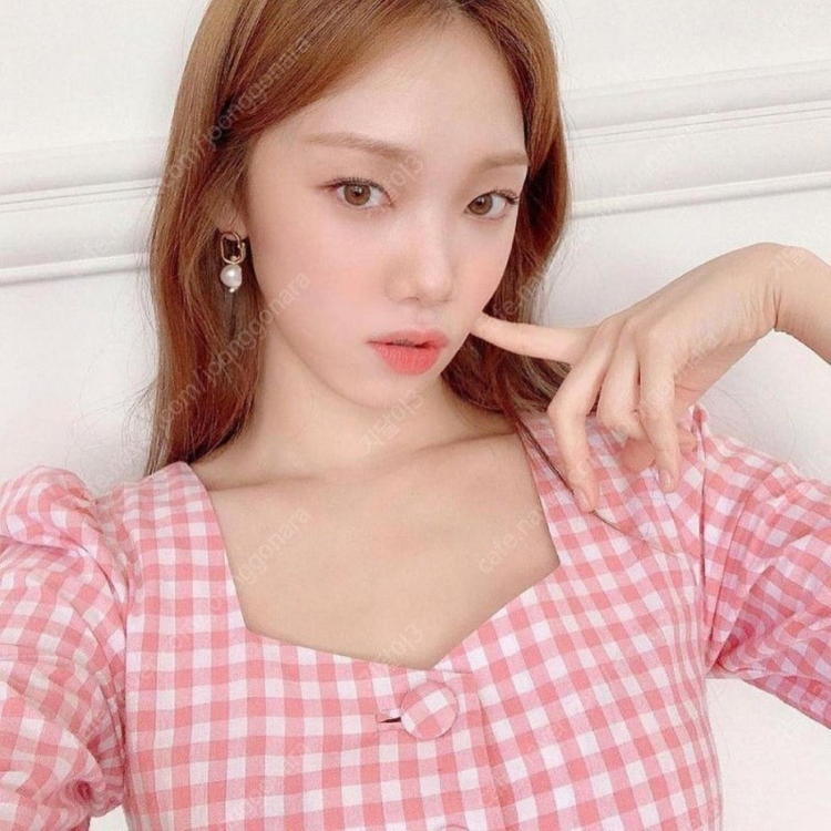 보카바카 앨리스블라우스 이성경 체크 이미지