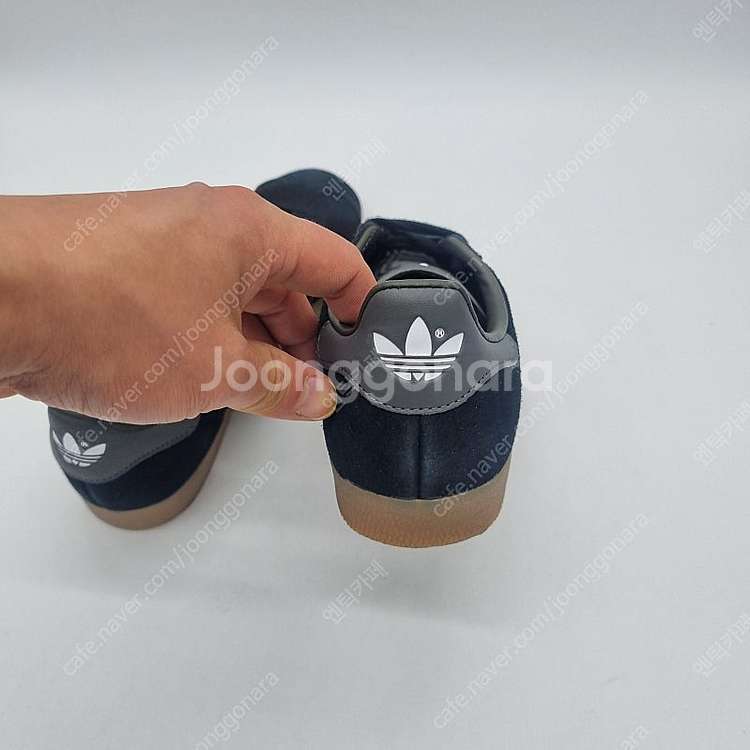 아디다스 가젤 코어 블랙 팬톤 여성 240mm--7