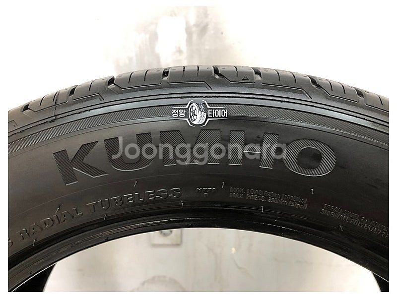 중고타이어 금호타이어 크루젠 HP71 235/60R18...--2