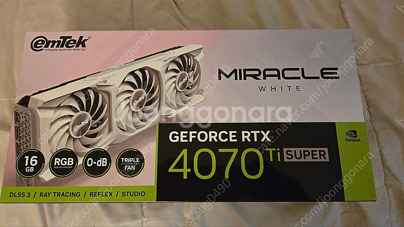 이엠텍 rtx 4070ti super 화이트 판매합니다...--1