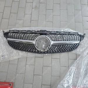 벤츠C클래스(W205) 다이아몬드그릴