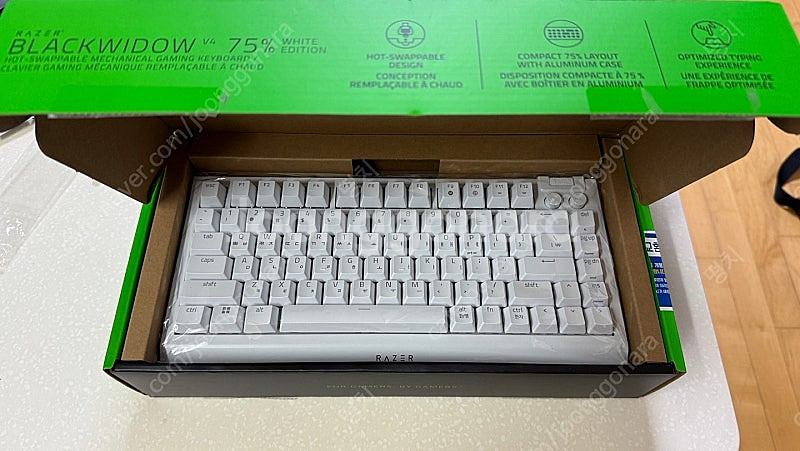 레이저 블랙위도우 Blackwidow V4 75% 화이...--0
