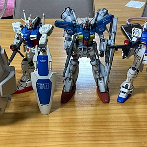 건담 0083 MG 건담4기, MG 자쿠1기 도색완성품