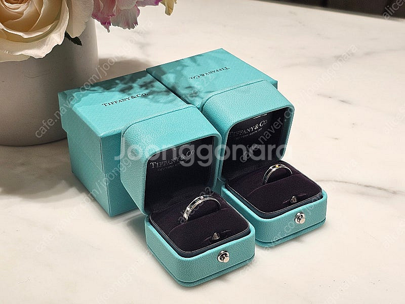 티파니앤코 더블 밀그레인 플래티늄 4mm 반지 2개 사...--0