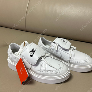 [새상품] [240] 피스마이너스원 x 나이키 권도1 화이트 이미지