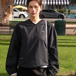새상품 L사이즈 로우클래식 아노락 자켓 Lc NYLON SWEATSHIRT_BLACK NAVY_LC251TS08NB
