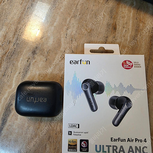 블루투스 이어폰 EARFUN PRO4판매 합니다.