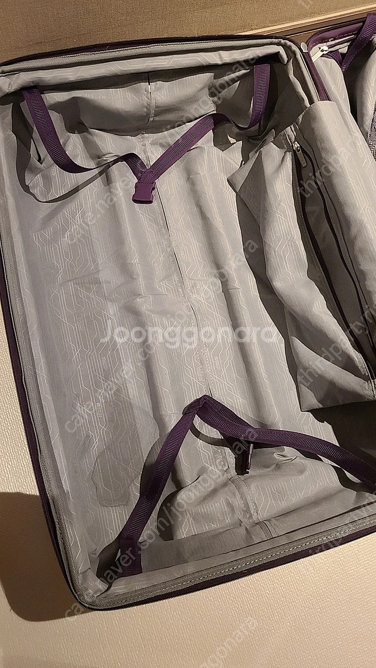 아메리칸 투어리스트 28인치 캐리어 판매합니다--6