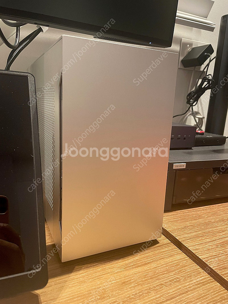 SFF ITX 7950X3D 96gb p41 2TB 리...--4