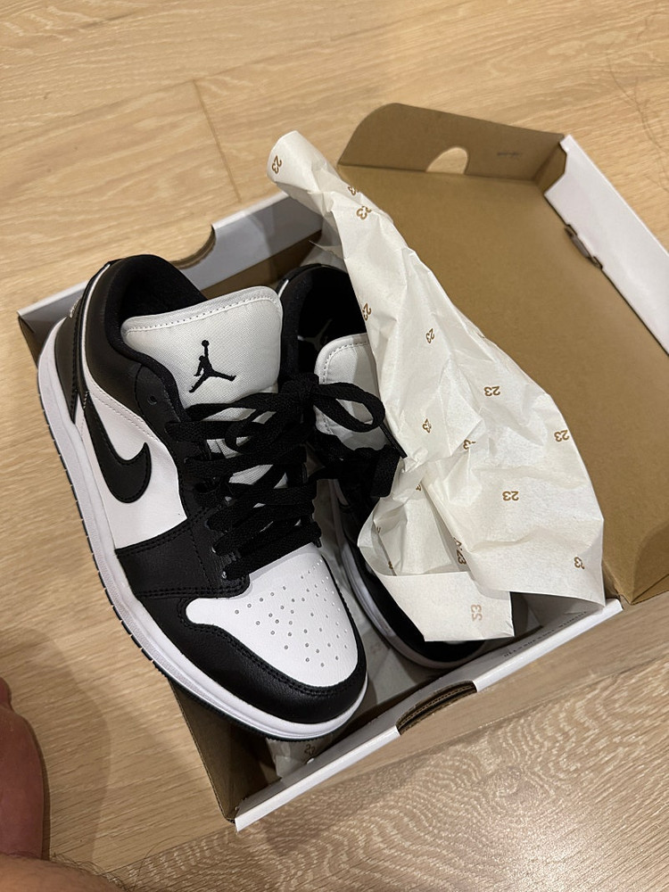 조던 로우 범고래 240 (딱 1번 착용) 이미지