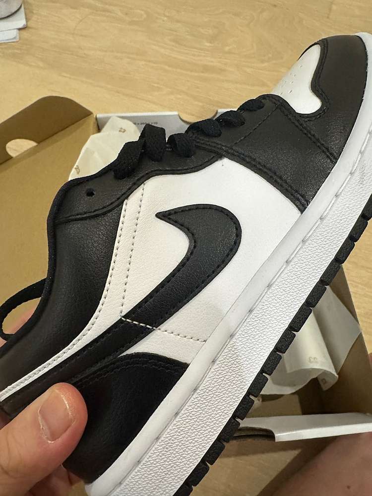 조던 로우 범고래 240 (딱 1번 착용) 이미지