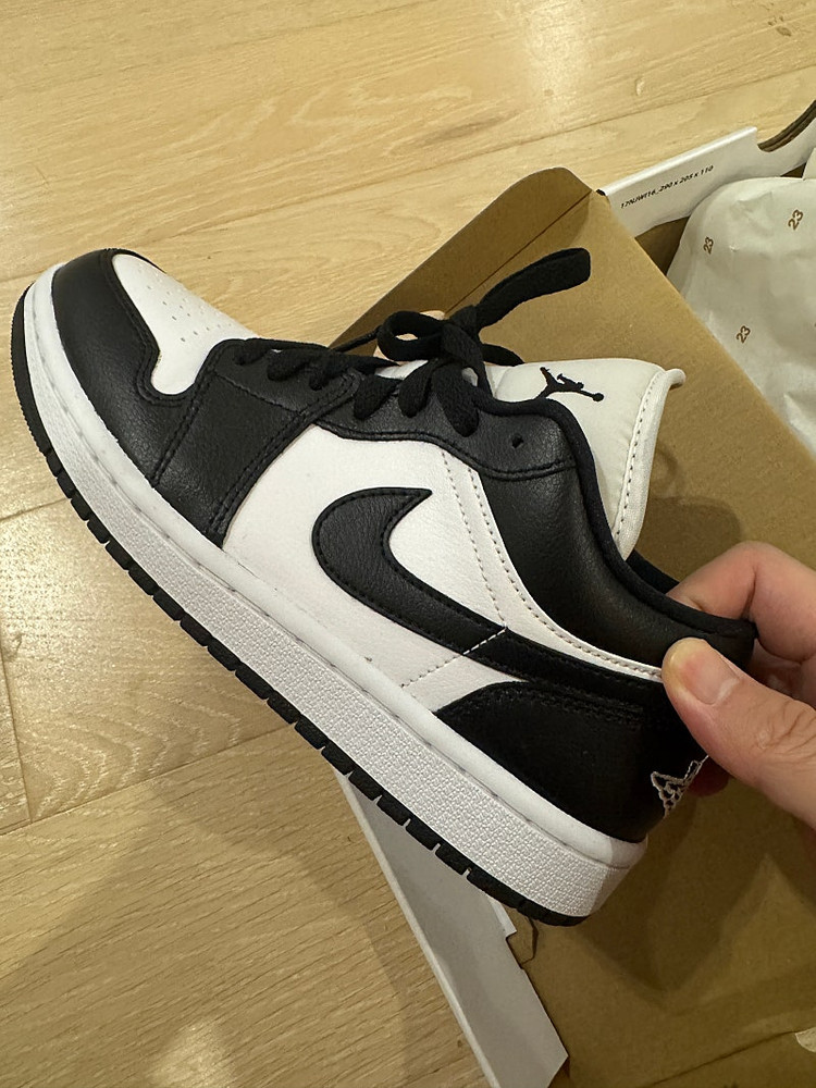 조던 로우 범고래 240 (딱 1번 착용) 이미지